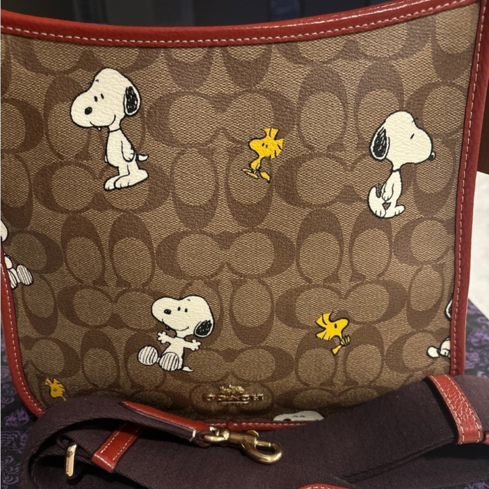 Coach X Limited Edition Peanuts Dempsey File Bag